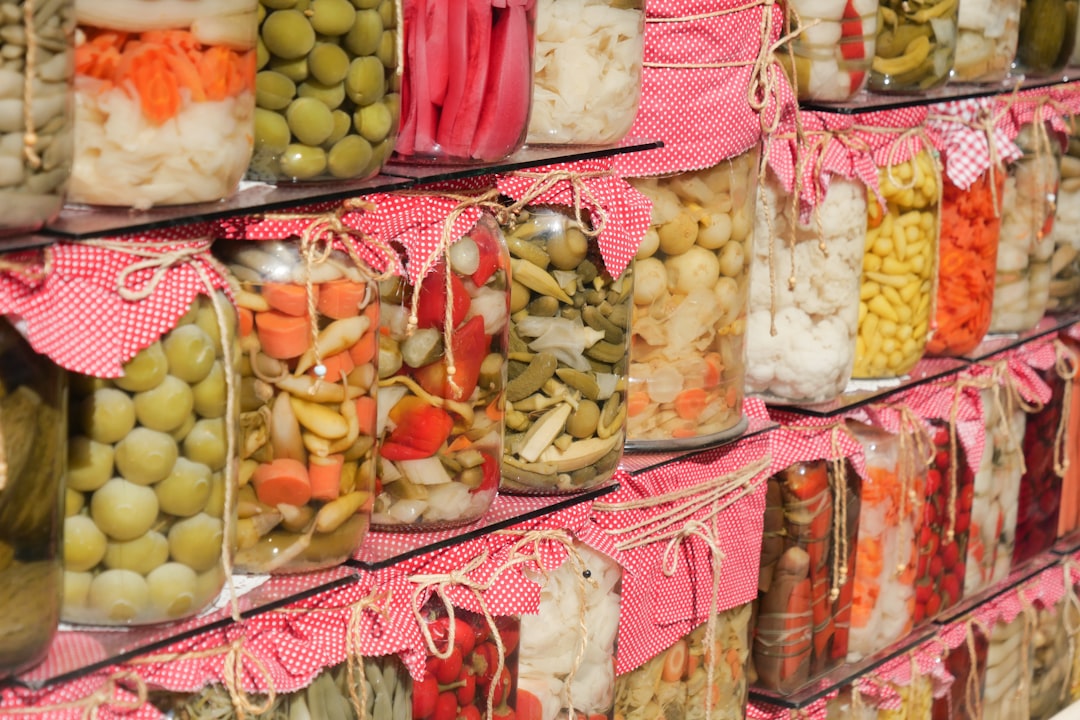 entdecken sie die kunst der gemüsefermentation: natürliche konservierung, verbesserter geschmack und gesundheitliche vorteile durch traditionelle fermentationstechniken.